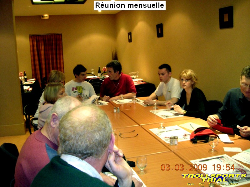 reunion_mensuelle/img/2009 03 reunion mensuelle 2.JPG